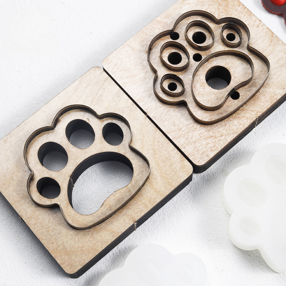 Dog Paw Shaped Leather Cutting - огляд і ціна Leatherwork Templates