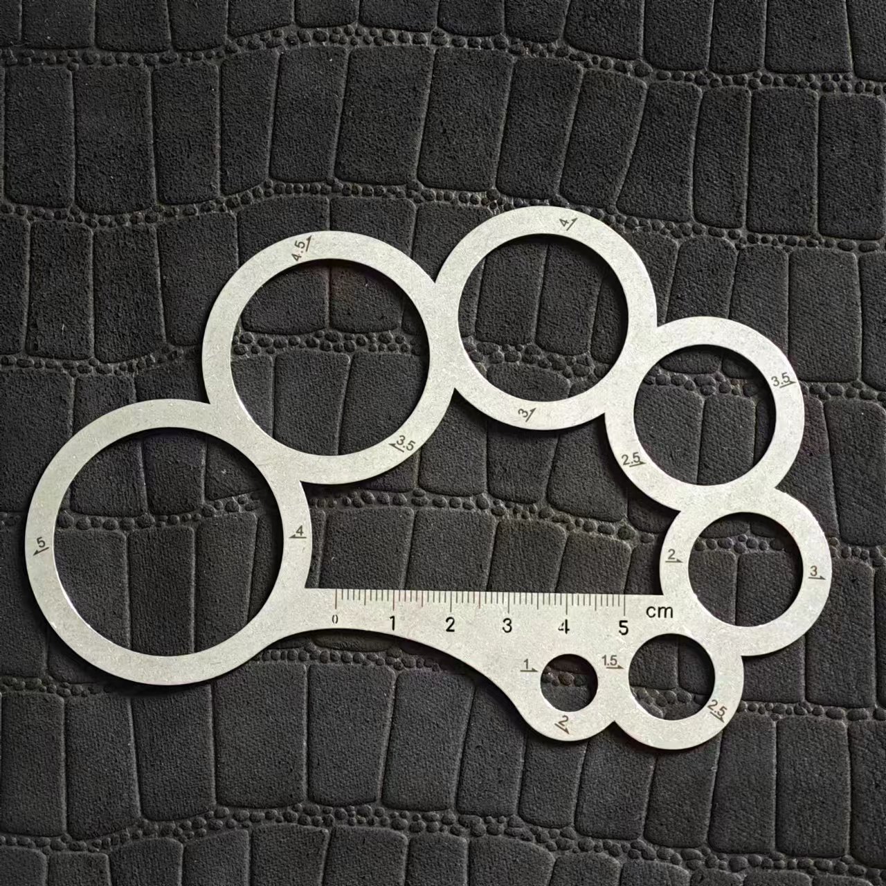 Multi-Purpose round Ruler Meta - огляд і ціна Leatherwork Templates